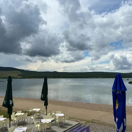 Rodinny 4 Luzkovy S Vyhledem Na Jezero Milada Usti Nad Labem *
